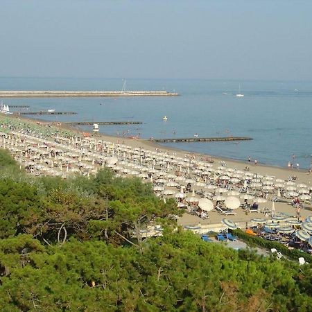 Bright Apartment With Pool Porto Santa Margherita di Caorle Exterior foto